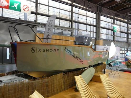 Bateau électrique le X Shore