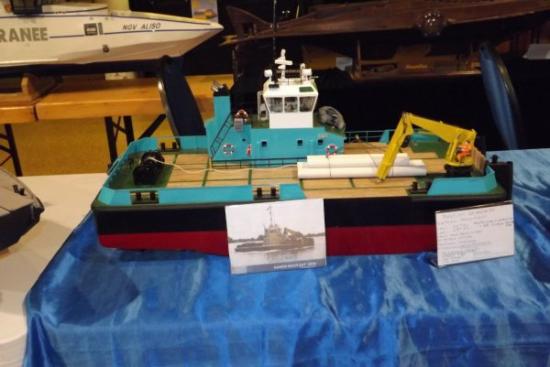 Bateau polyvalent le Damen Multi Cat 2510