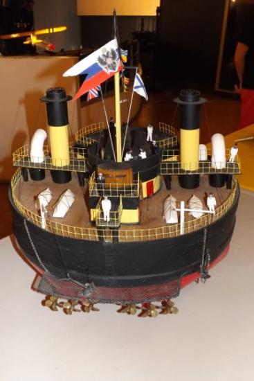 Cuirassé circulaire Russe de 1872 Popoffka Novgorod