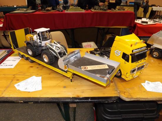 Volvo FH 12 avec sa remorque 