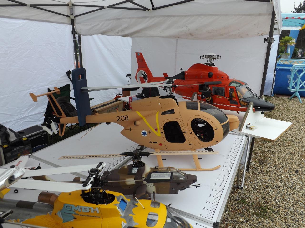 Quelques hélicoptères du Model Club de Meaux