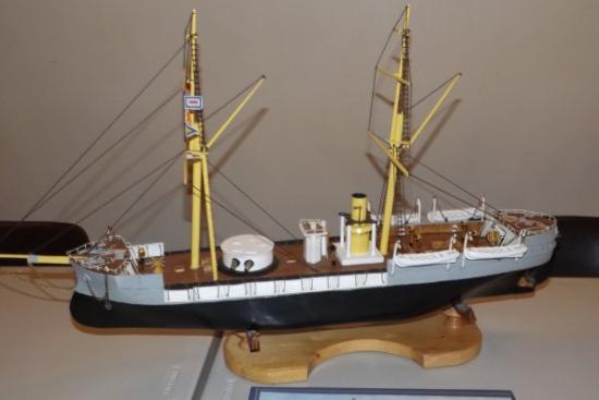 Le Huascar de la Marine péruvienne. Lancé en 1865