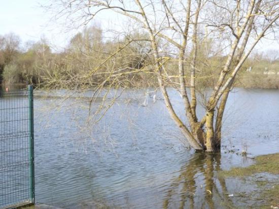 Les pieds dans l'eau