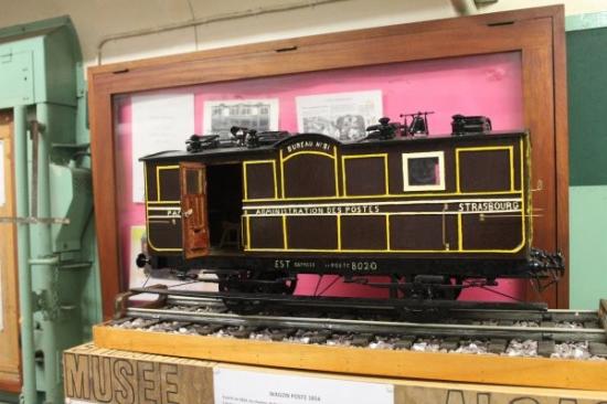 Les voitures postales 13