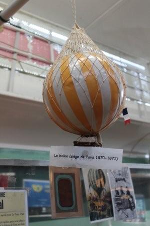 Les voitures postales 15