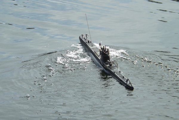 Marche arrière toute pour le sous-marin U-66