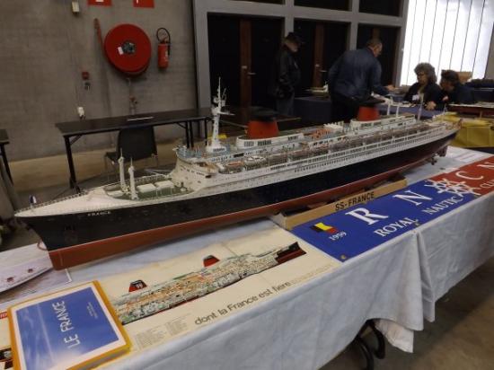 Maurice nous présentait Le 