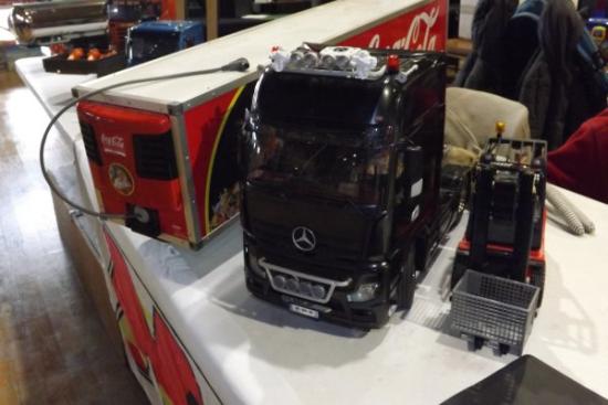 Mercedes Actros et sa remorque de soda