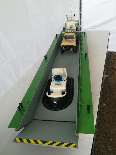 Ouverture de porte de la barge