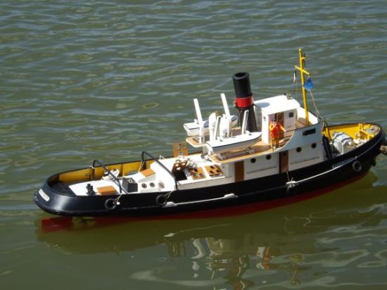 Remorqueur à vapeur le 