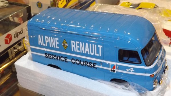 Service course Alpine Renault