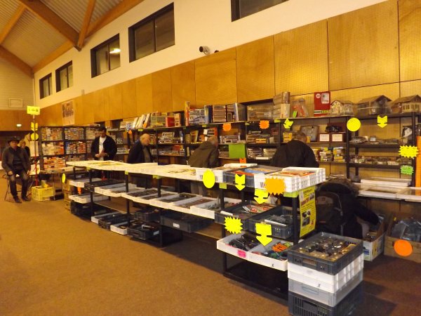 Stand de trains et accessoires