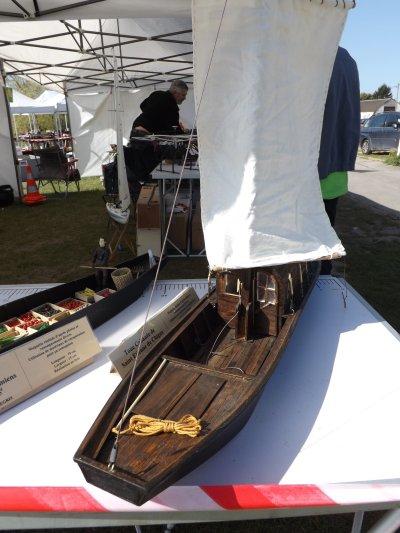 Toue cabanée de St Etienne de Chigny