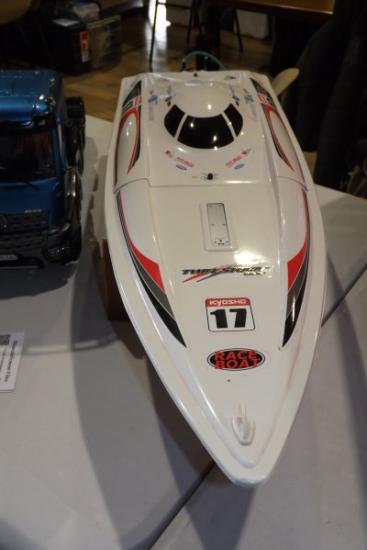 Un Offshore le Twin Storm 800