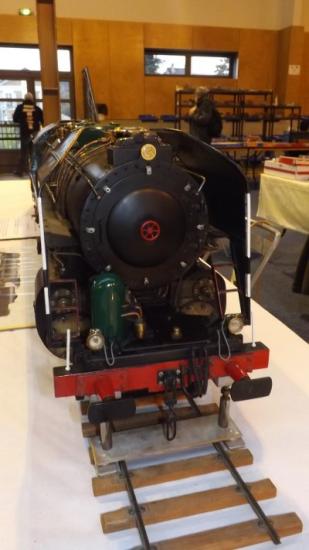 Vue de face de la Mikado 141 R 420